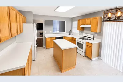 1561 E Chivalry Court, Palatine, IL 60074 - Photo 11
