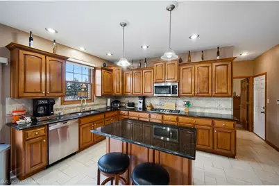 16015 Ridgewood Drive, Homer Glen, IL 60491 - Photo 7