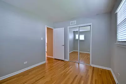 482 E Park Avenue, Elmhurst, IL 60126 - Photo 17