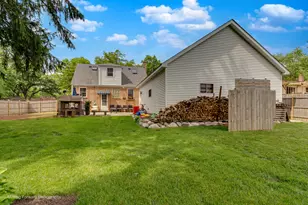 2211 N Bonnie Brook Ln, Waukegan, IL 60087 - Photo 25