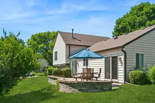 1987 Lawson Blvd, Gurnee, IL 60031 - Photo 3