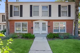 901 Waukegan Rd, Deerfield, IL 60015 - Photo 1