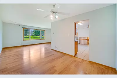 3900 W 155th Street, Markham, IL 60428 - Photo 5