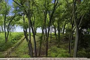 1024 Eustace, Dixon, IL 61021 - Photo 3