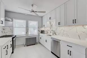 6 S Monterey Ave, Villa Park, IL 60181 - Photo 5