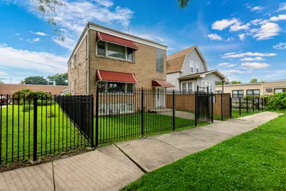 5038 N Harding Avenue, Chicago, IL 60625 - Photo 1