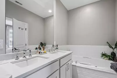 1937 W Diversey Parkway #3D, Chicago, IL 60614 - Photo 19