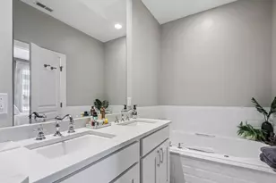 1937 W Diversey Pkwy, Chicago, IL 60614 - Photo 19