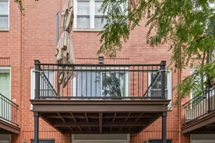 1835 W Oakdale Ave, Chicago, IL 60657 - Photo 25
