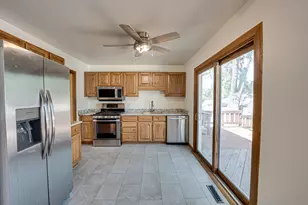 1015 Wilson Ave, Wheaton, IL 60189 - Photo 5