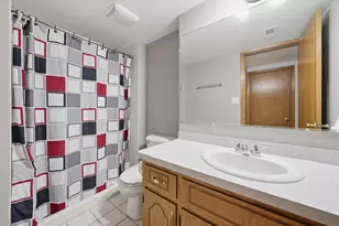 6237 S Tripp Ave, Chicago, IL 60629 - Photo 23