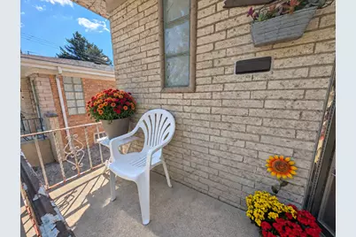7719 W Jarvis Avenue, Chicago, IL 60631 - Photo 3