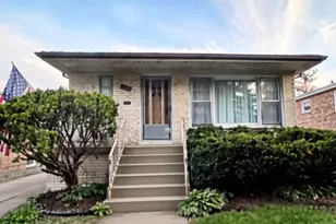 7719 W Jarvis Ave, Chicago, IL 60631 - Photo 1