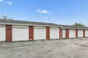 9800 Liberty Cir, Orland Park, IL 60467 - Photo 17