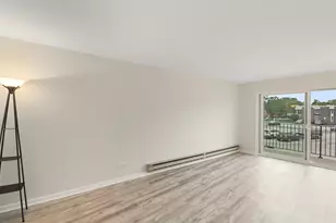 9724 S Karlov Ave, Oak Lawn, IL 60453 - Photo 3