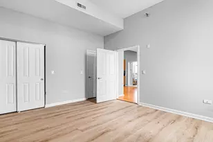 1464 S Michigan Ave, Chicago, IL 60605 - Photo 13