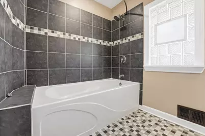 1426 S 18th Avenue, Maywood, IL 60153 - Photo 17