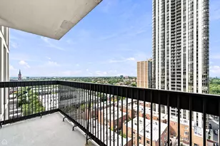 1660 N Lasalle Dr, Chicago, IL 60614 - Photo 9