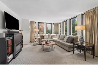 200 E Delaware Place #4F, Chicago, IL 60611 - Photo 3