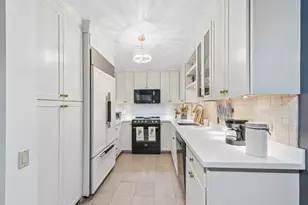 200 E Delaware Pl, Chicago, IL 60611 - Photo 7