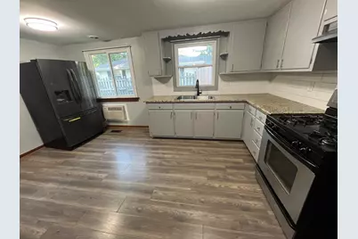 923 Hammond Avenue, Aurora, IL 60506 - Photo 3