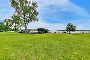 605 Lake Shore Blvd, Wauconda, IL 60084 - Photo 45