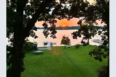 605 Lake Shore Boulevard, Wauconda, IL 60084 - Photo 3