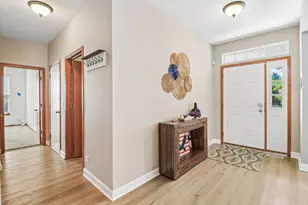 1077 Neuhaven Dr, Antioch, IL 60002 - Photo 7