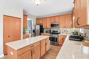1077 Neuhaven Dr, Antioch, IL 60002 - Photo 15