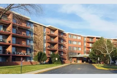 16 E Old Willow Road #209S, Prospect Heights, IL 60070 - Photo 1