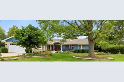 1110 Lake Shore Drive N, Barrington, IL 60010 - Photo 1