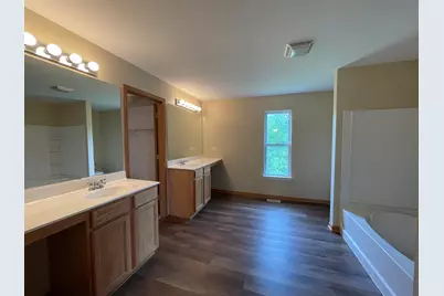 649 Linda Court, Marengo, IL 60152 - Photo 21