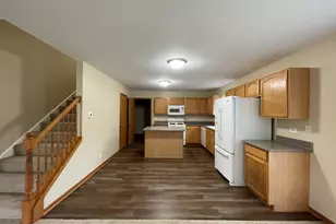 649 Linda Ct, Marengo, IL 60152 - Photo 5