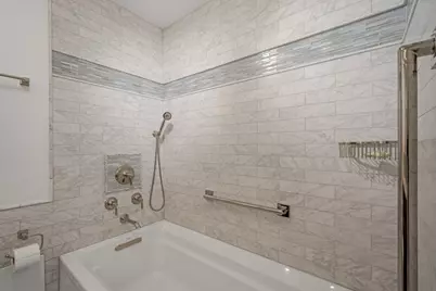 1560 N Sandburg Terrace #3602-04, Chicago, IL 60610 - Photo 27