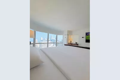 100 E Huron Street #3504, Chicago, IL 60611 - Photo 29