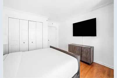 100 E Huron Street #3504, Chicago, IL 60611 - Photo 19