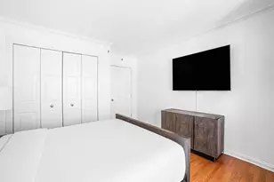 100 E Huron St, Chicago, IL 60611 - Photo 19