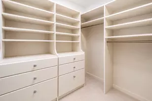 100 E Huron St, Chicago, IL 60611 - Photo 35