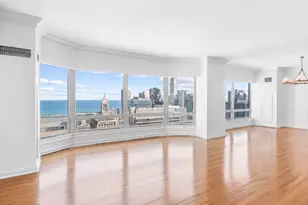 100 E Huron St, Chicago, IL 60611 - Photo 3