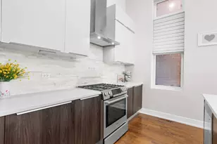 1522 W Cortez St, Chicago, IL 60642 - Photo 7