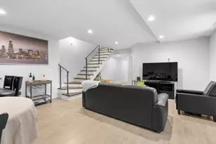 1522 W Cortez St, Chicago, IL 60642 - Photo 23