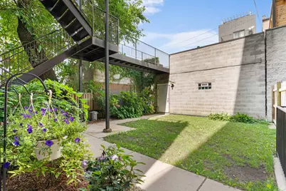 1522 W Cortez Street #1, Chicago, IL 60642 - Photo 31