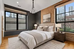 152 W Huron St, Chicago, IL 60654 - Photo 27