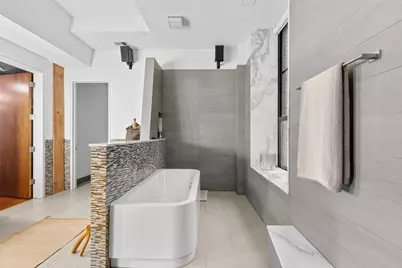 152 W Huron Street #4, Chicago, IL 60654 - Photo 21