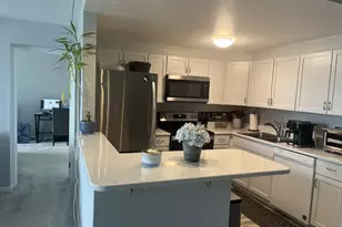 2005 S Finley Rd, Lombard, IL 60148 - Photo 11