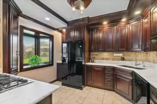 570 Sandpebble Dr, Schaumburg, IL 60193 - Photo 9