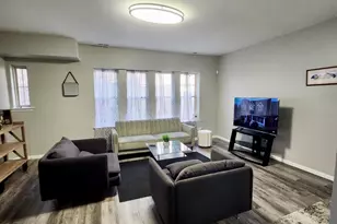 2315 E 70th Pl, Chicago, IL 60649 - Photo 3