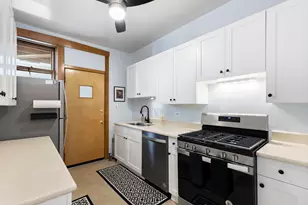 821 Lake St, Oak Park, IL 60301 - Photo 9