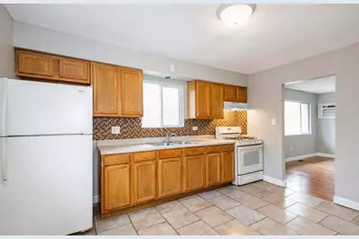 808 Mackinaw Avenue, Calumet City, IL 60409 - Photo 3