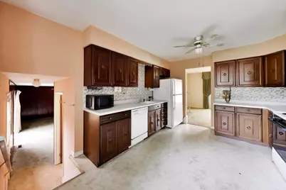 1910 E Robinhood Lane, Arlington Heights, IL 60004 - Photo 13